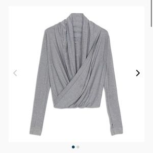 Lululemon Iconic Sweater Wrap. Size 12. Light Gray. Great condition